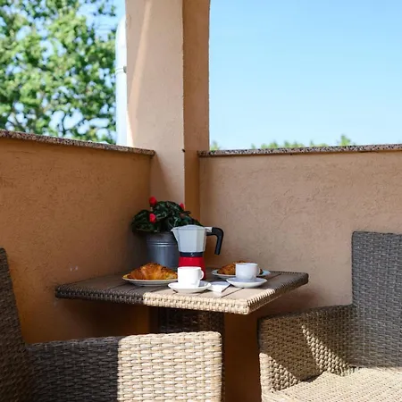 App Sadina With Private Pool And Garden Apartment