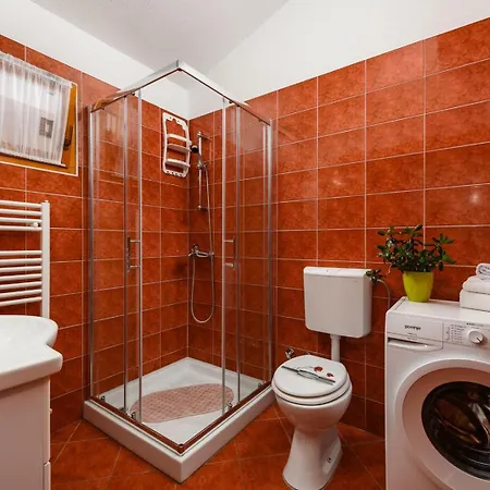 App Sadina With Private Pool And Garden Apartment Tinjan