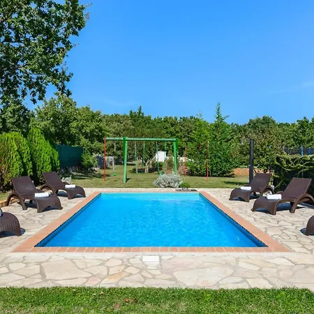 Apartment App Sadina With Private Pool And Garden