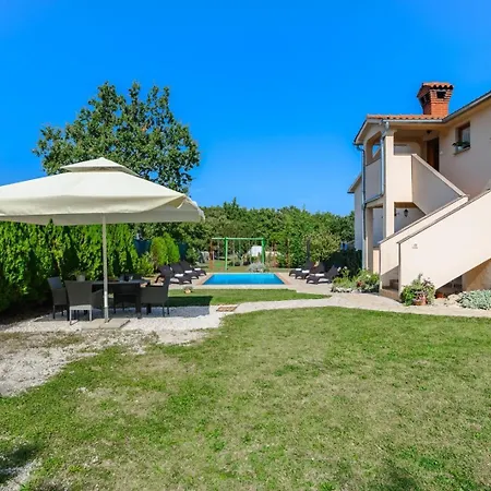 App Sadina With Private Pool And Garden Apartment *