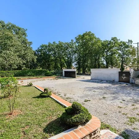 App Sadina With Private Pool And Garden *