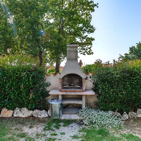 Apartment App Sadina With Private Pool And Garden *